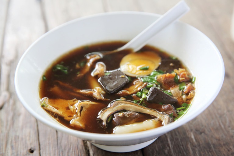 ▷ Sopa con cerdo marinado y setas shiitake | Blog de Cocina Internacional